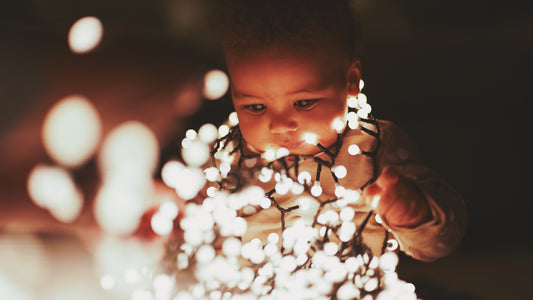 10 Thoughtful Gifts for Parents and Grandparents to Share with Children